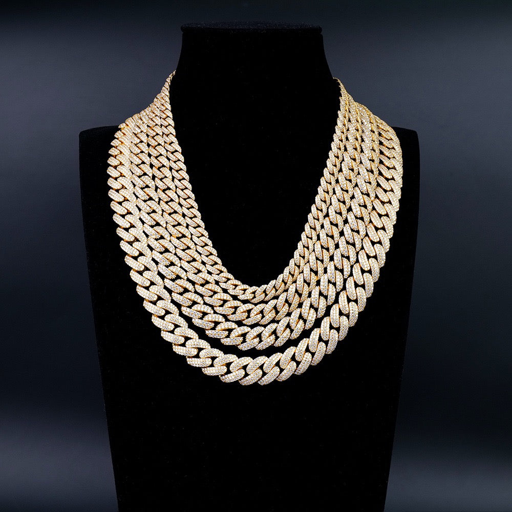 Moissanite Cuban link chain in a silver-tone finish