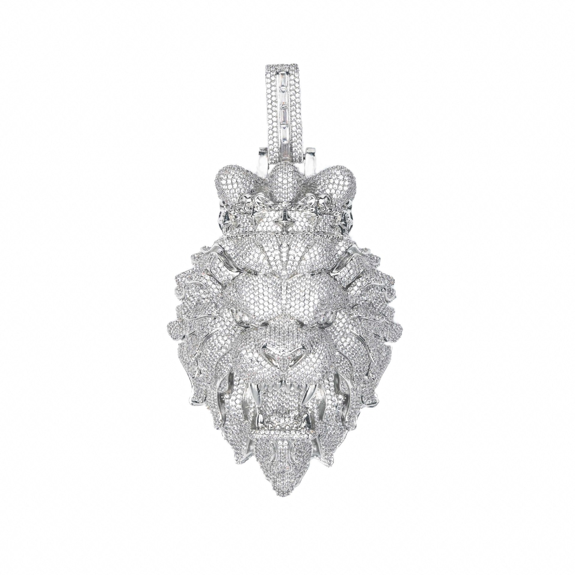Crowned lion-head pendant in a silver-tone finish