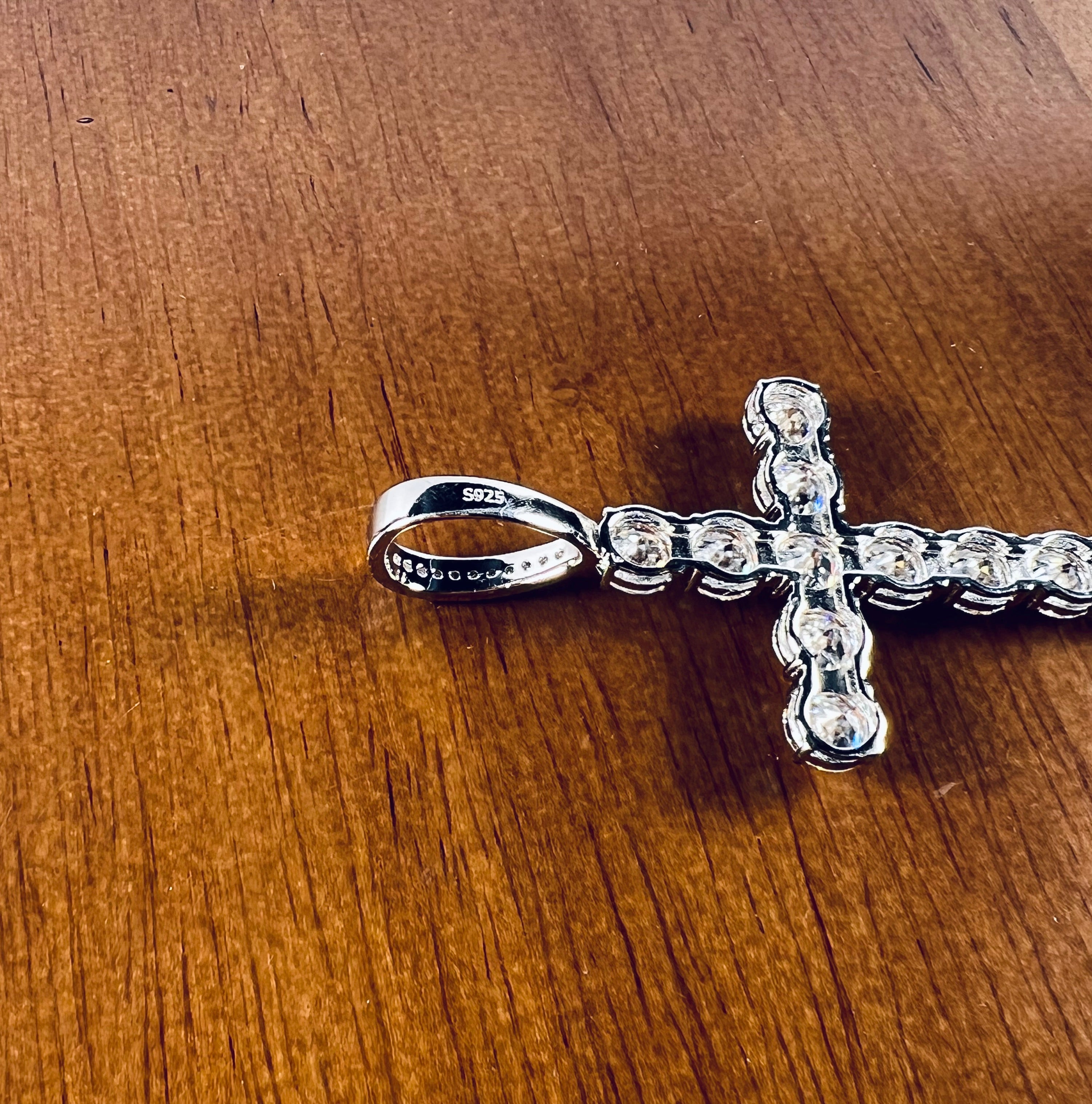 2-6.5mm VVS1 Moissanite 925 Sterling Silver Cross Pendant