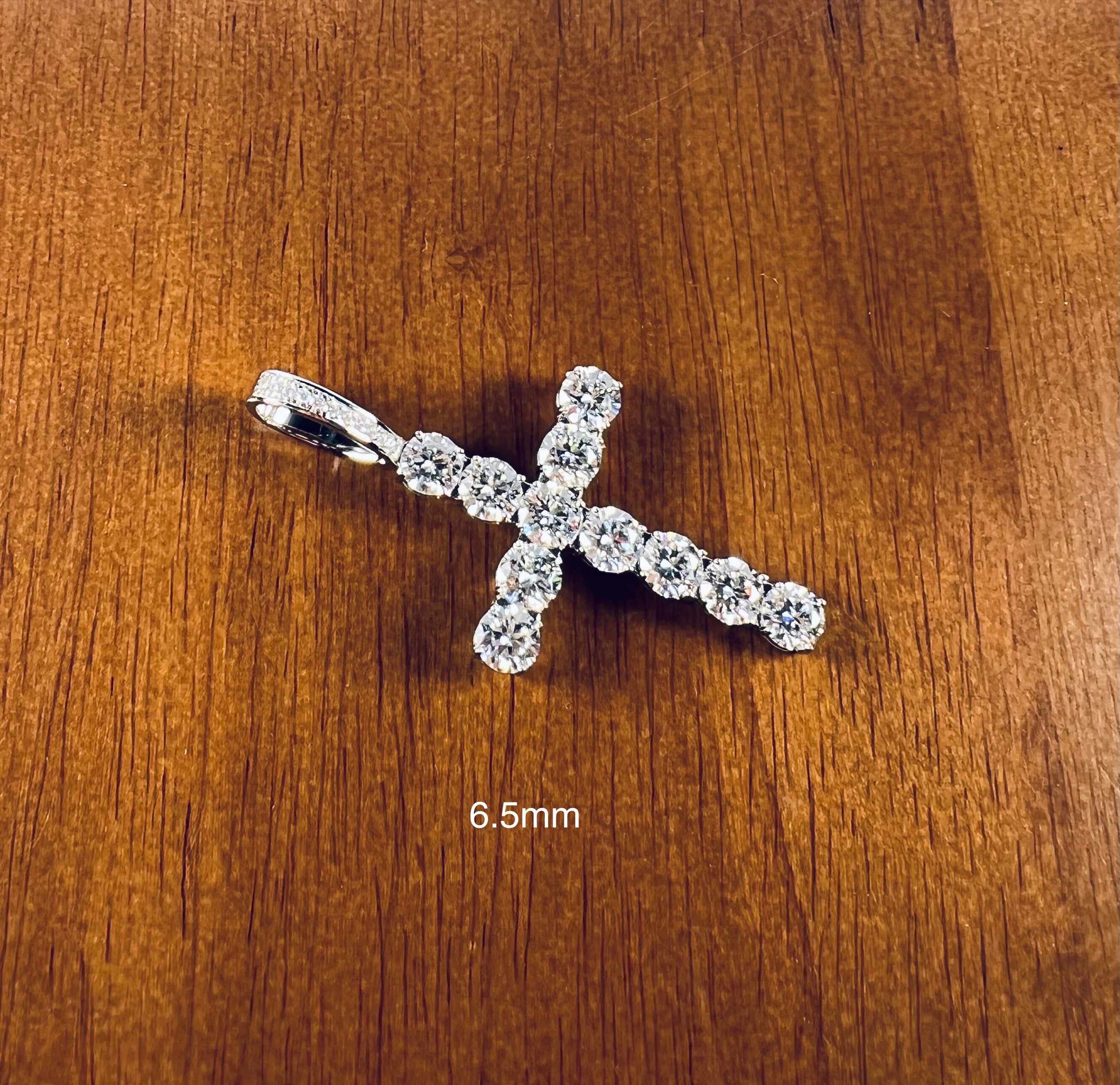2-6.5mm VVS1 Moissanite 925 Sterling Silver Cross Pendant