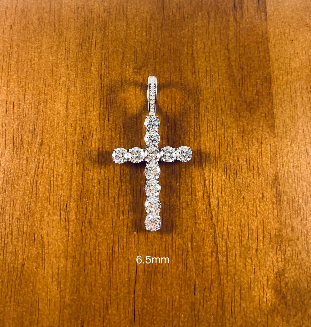 2-6.5mm VVS1 Moissanite 925 Sterling Silver Cross Pendant