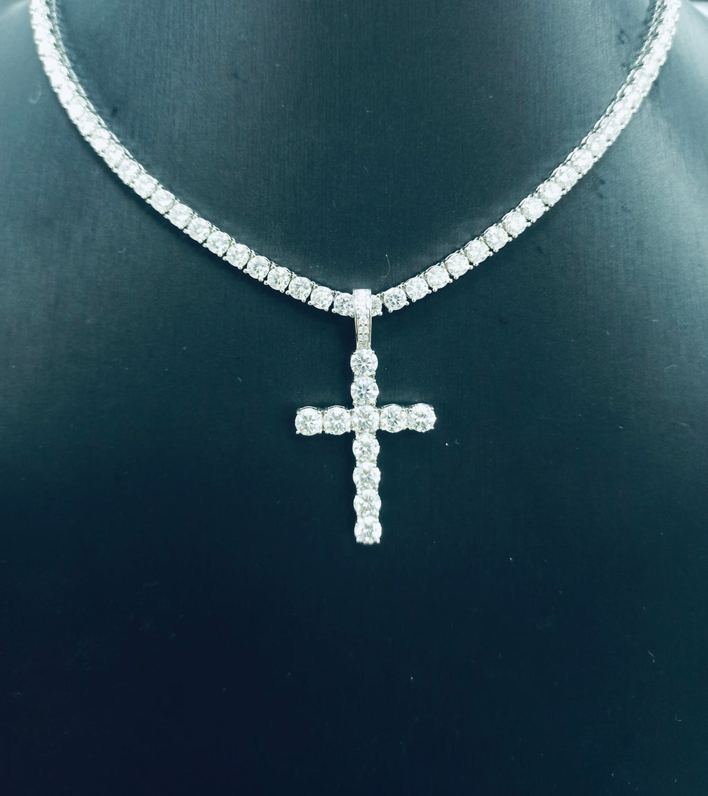 2-6.5mm VVS1 Moissanite 925 Sterling Silver Cross Pendant