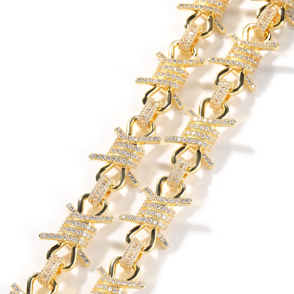 Iced Barbed Wire Chain jewelry detail view 9