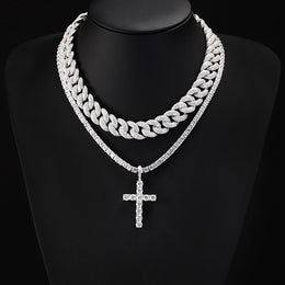 VVS moissanite cross pendant close-up