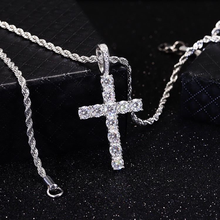 Certified VVS1 D Moissanite Cross Pendant – 925 Sterling Silver Jewelry