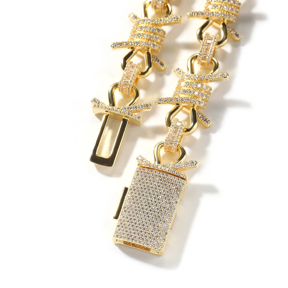 Iced Barbed Wire Chain jewelry detail view 10