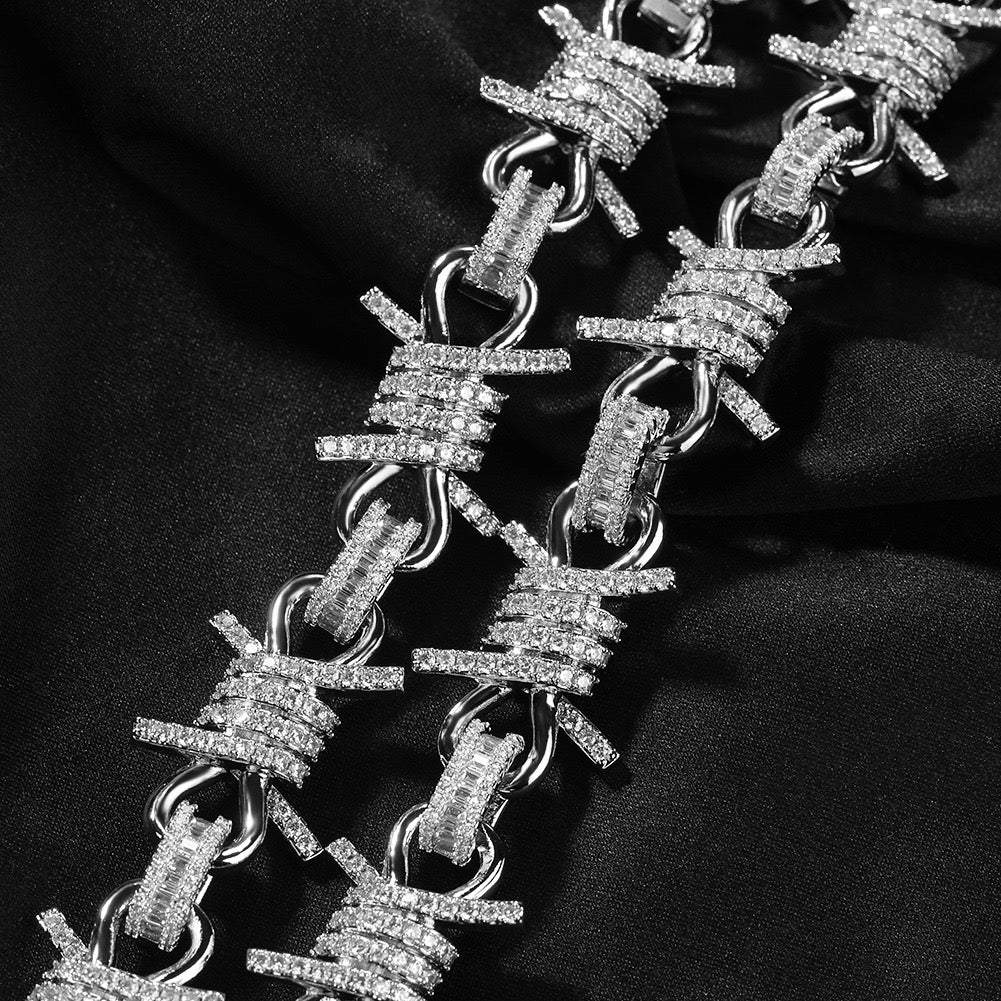 Iced Barbed Wire Chain jewelry detail view 12