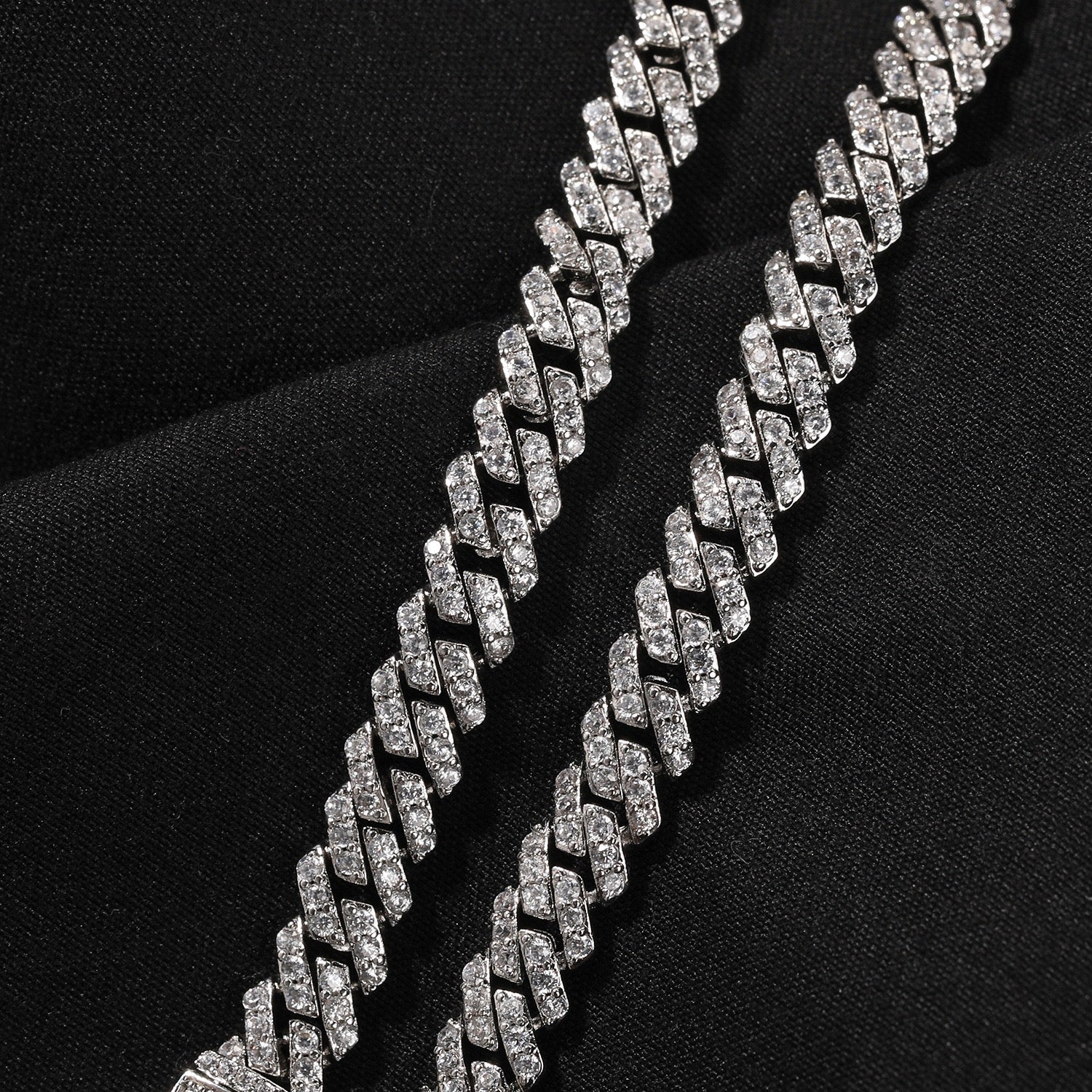 6mm Iced Out Cuban Chain jewelry detail view 6