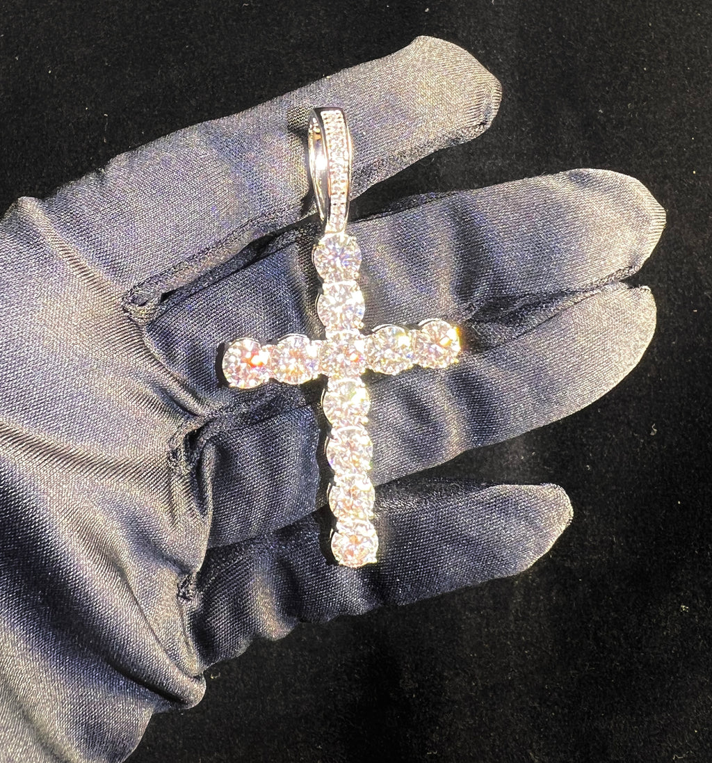 2-6.5mm VVS1 Moissanite 925 Sterling Silver Cross Pendant