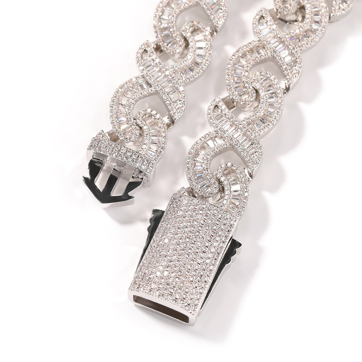Silver infinity link necklace box clasp and link detail